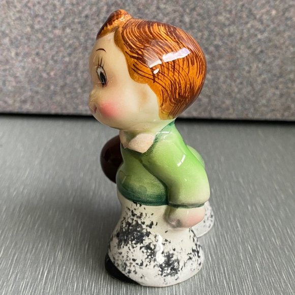 Rare Vintage Salt & Pepper Shakers, Boy w/Bowling Ball & Pins. Made in Japan - Picture 5 of 10